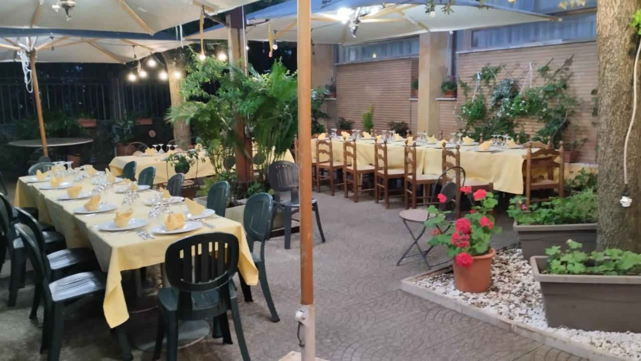斯特拉酒店 帕莱斯特里纳 外观 照片