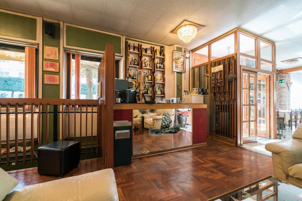斯特拉酒店 帕莱斯特里纳 外观 照片